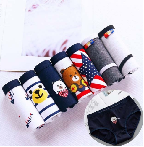 

Набор трусов женских с красивым принтом! 7 штук