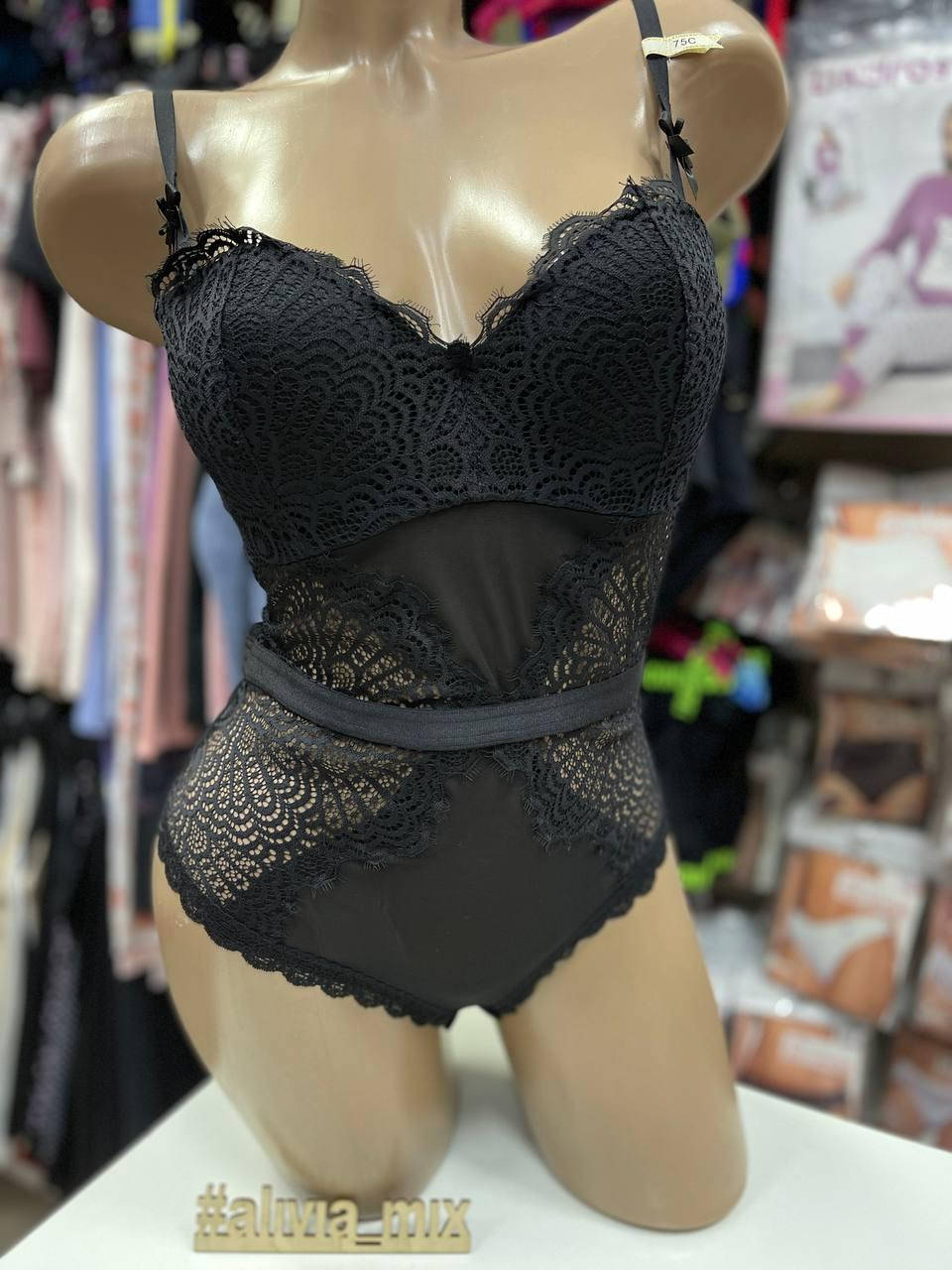 

Кружевной боди в черном цвете на чашку В-С с Push up 85В-С, Черный