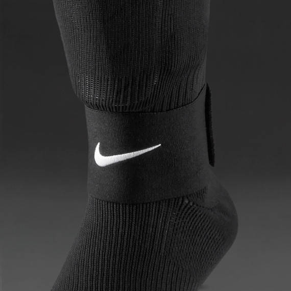 

Держатели для щитков Nike Guard Stay