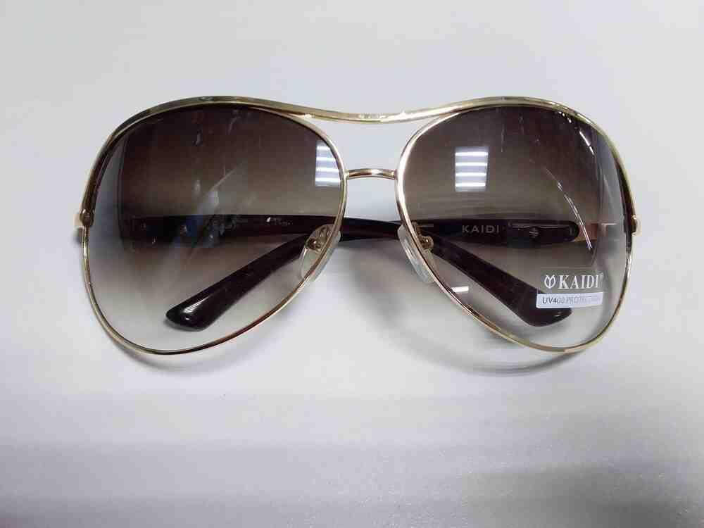 

Солнцезащитные очки Б/У Солнцезащитные очки Kaidi