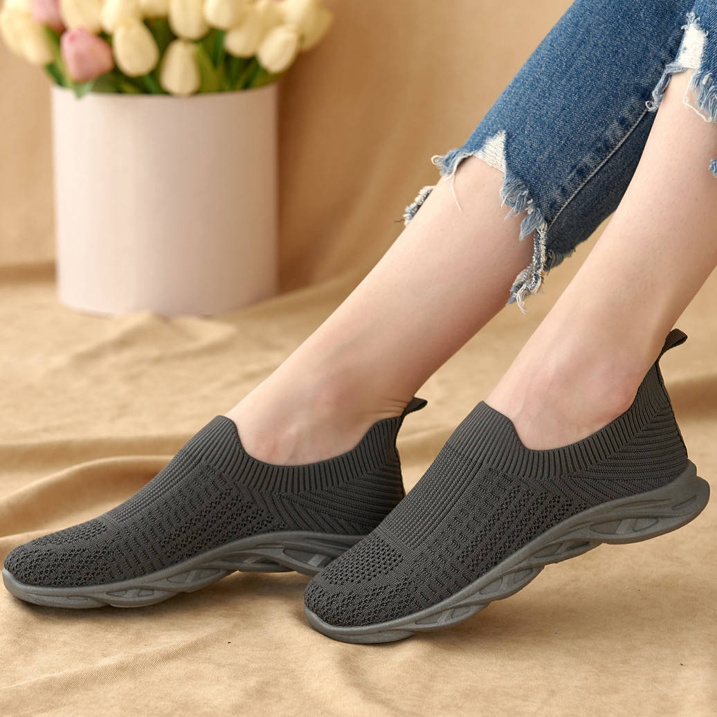 

Женские слипоны мокасины на лето серые текстильная сетка