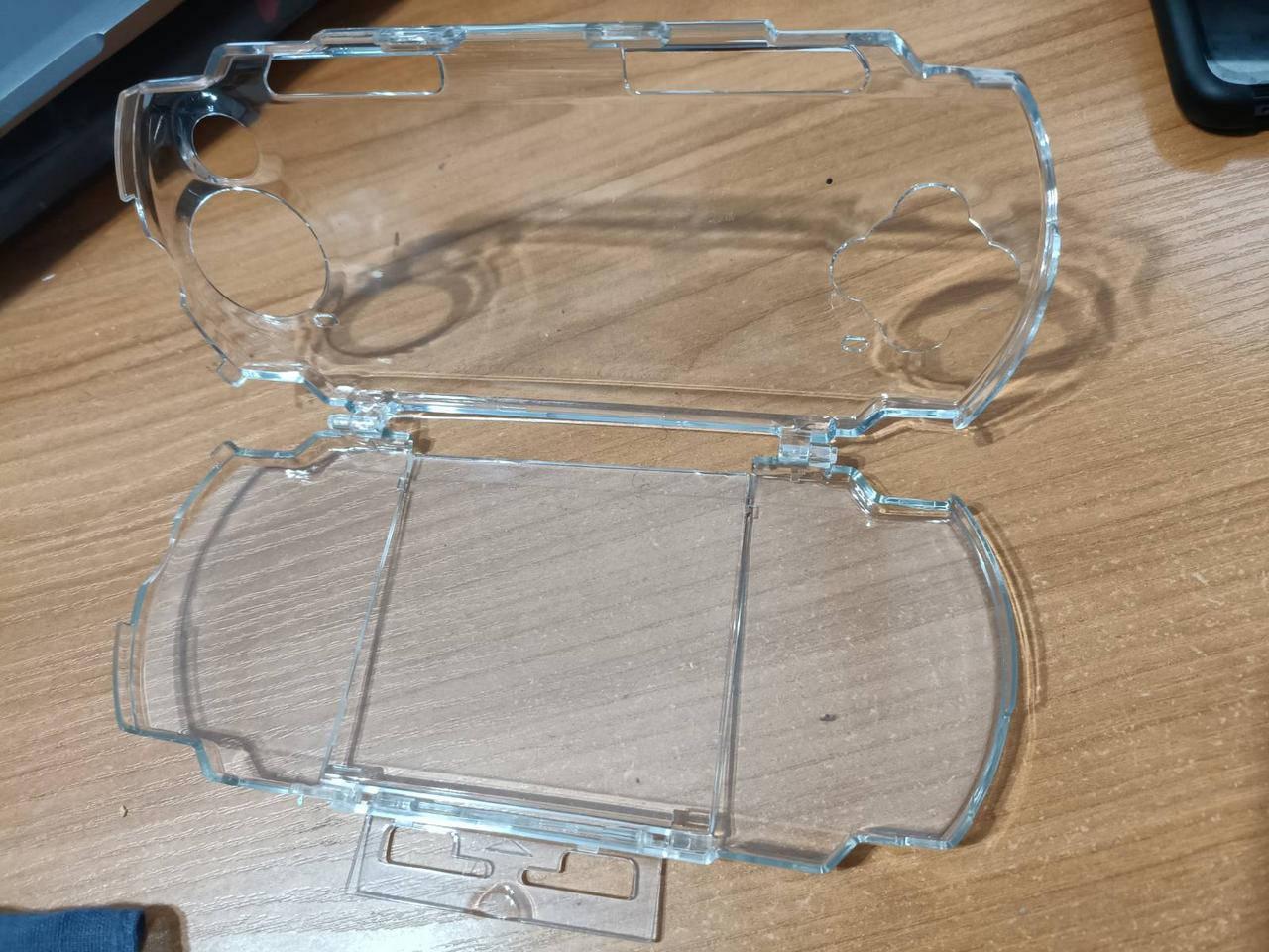 

Кейс пластиковый Crystal Case для PSP 2000