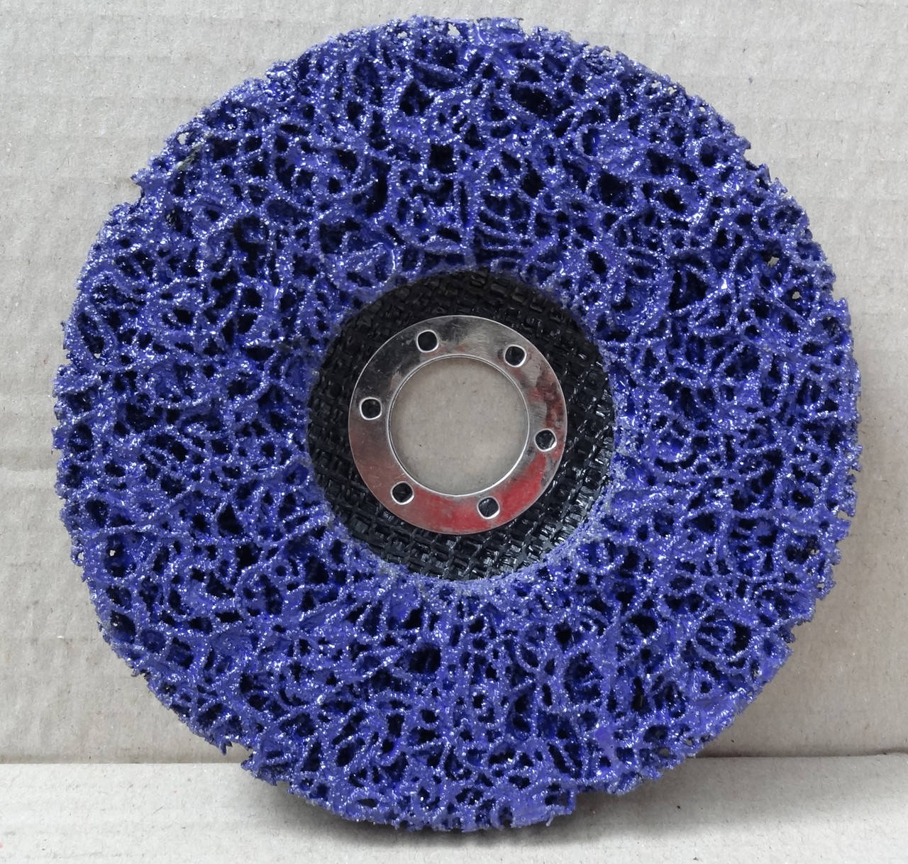 

Круг зачистной нетканый фиолетовый(грубый) с основой d125mm