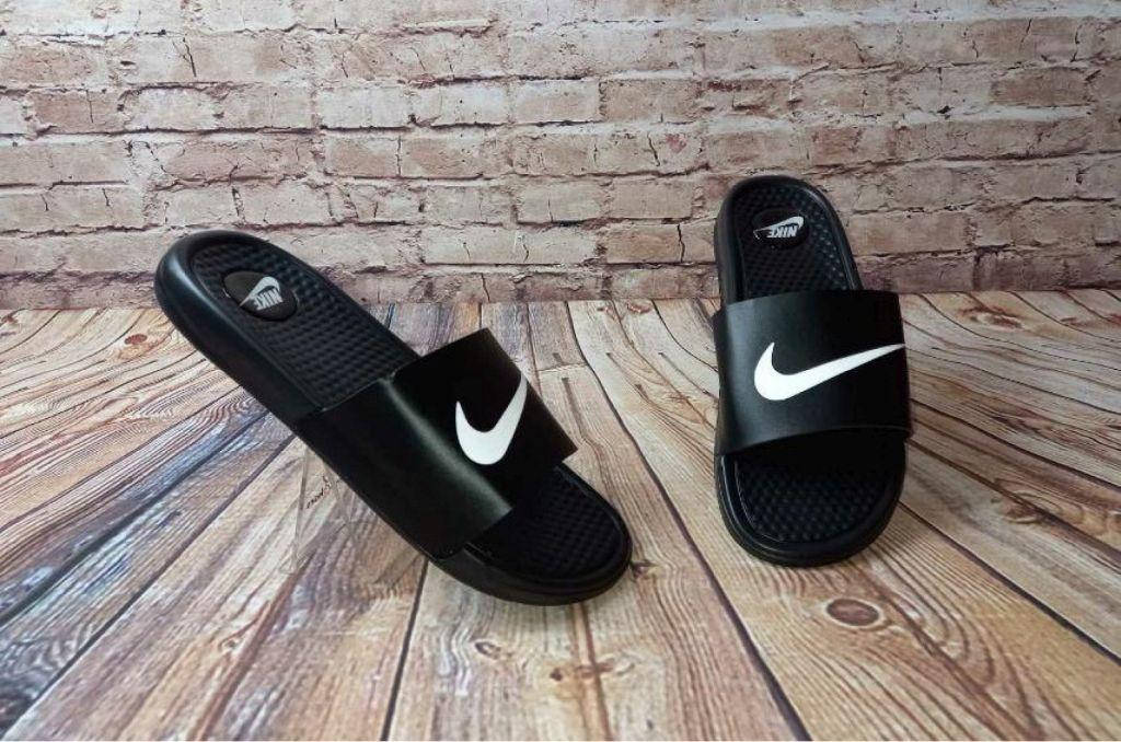 

Тапки мужские летние чёрные Nike Black 581, Черный