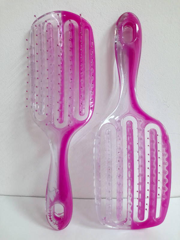 

Расчёска для волос массажная продувная La Rosa пластмассовая 9572, Розовый