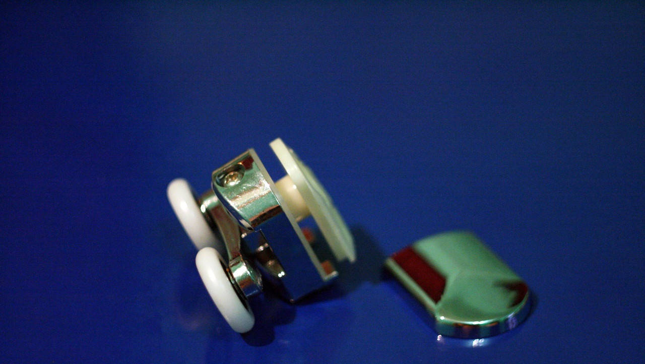 

Верхний двойной ролик для душевой кабины М-02В (19, 20, 23, 26, 28 мм)