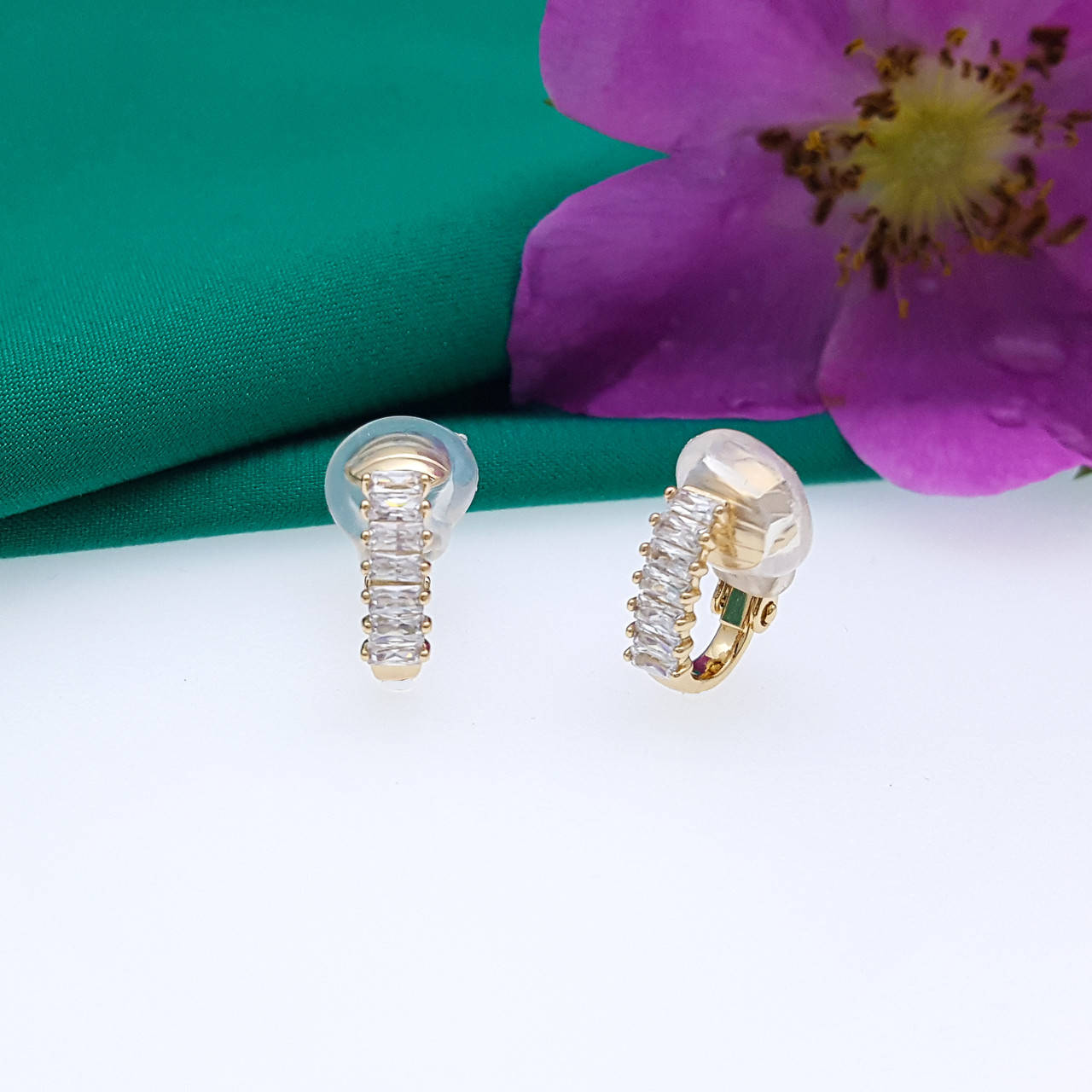 

Серьги клипсы, "Дорожка" с багетным цирконием, медсталь Xuping, 18К