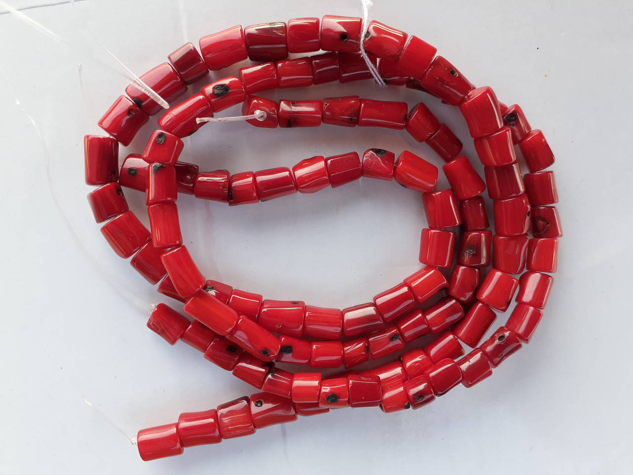 

Бусины на нитке Коралл d-7x8мм(+-) L-37см