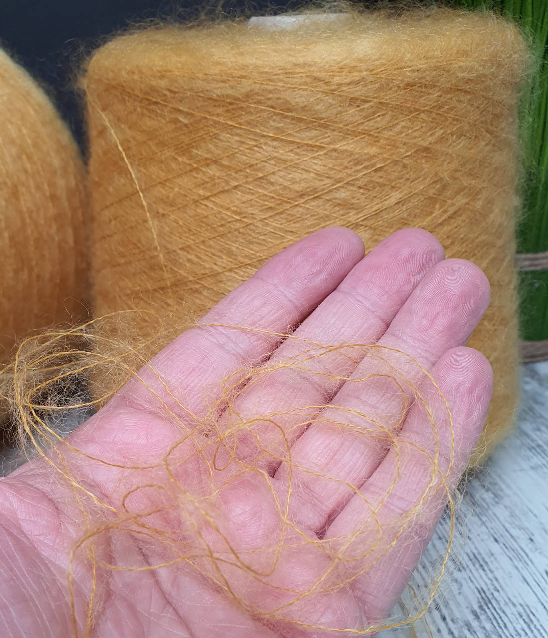 

Італійська бобінна пряжа кідмохер від Lineapiu