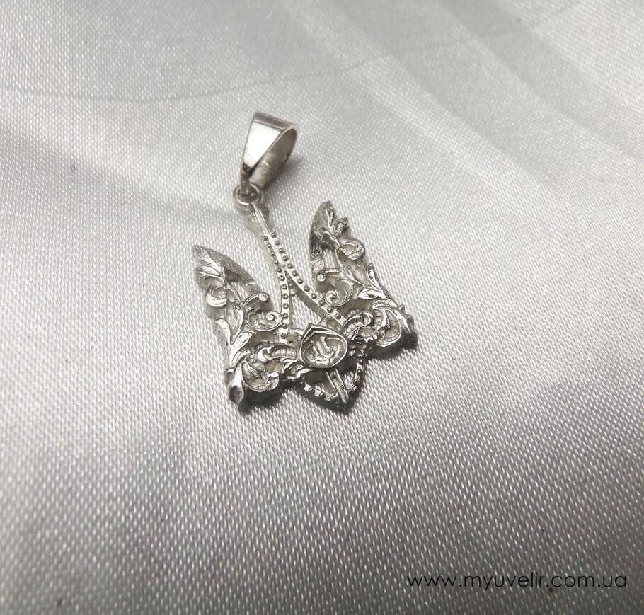 

Кулончик Трезубец