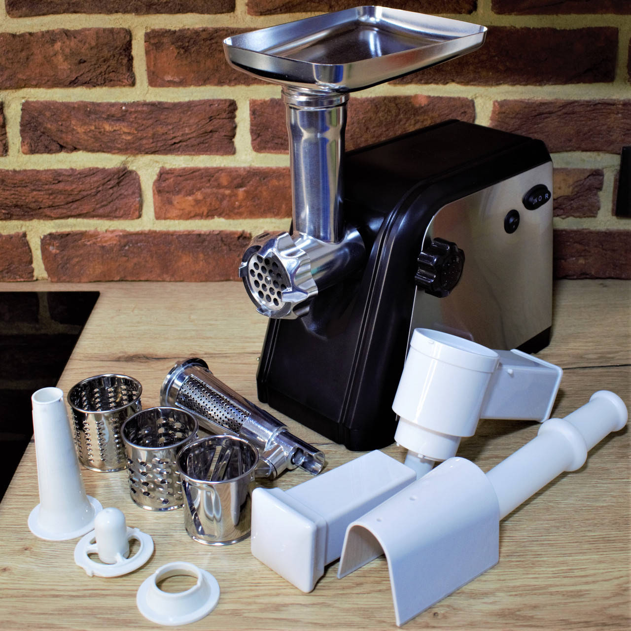 

Мясорубка-соковыжималка для томатов MS-2020B/S (3000Вт, томаты, терки, шинковки)