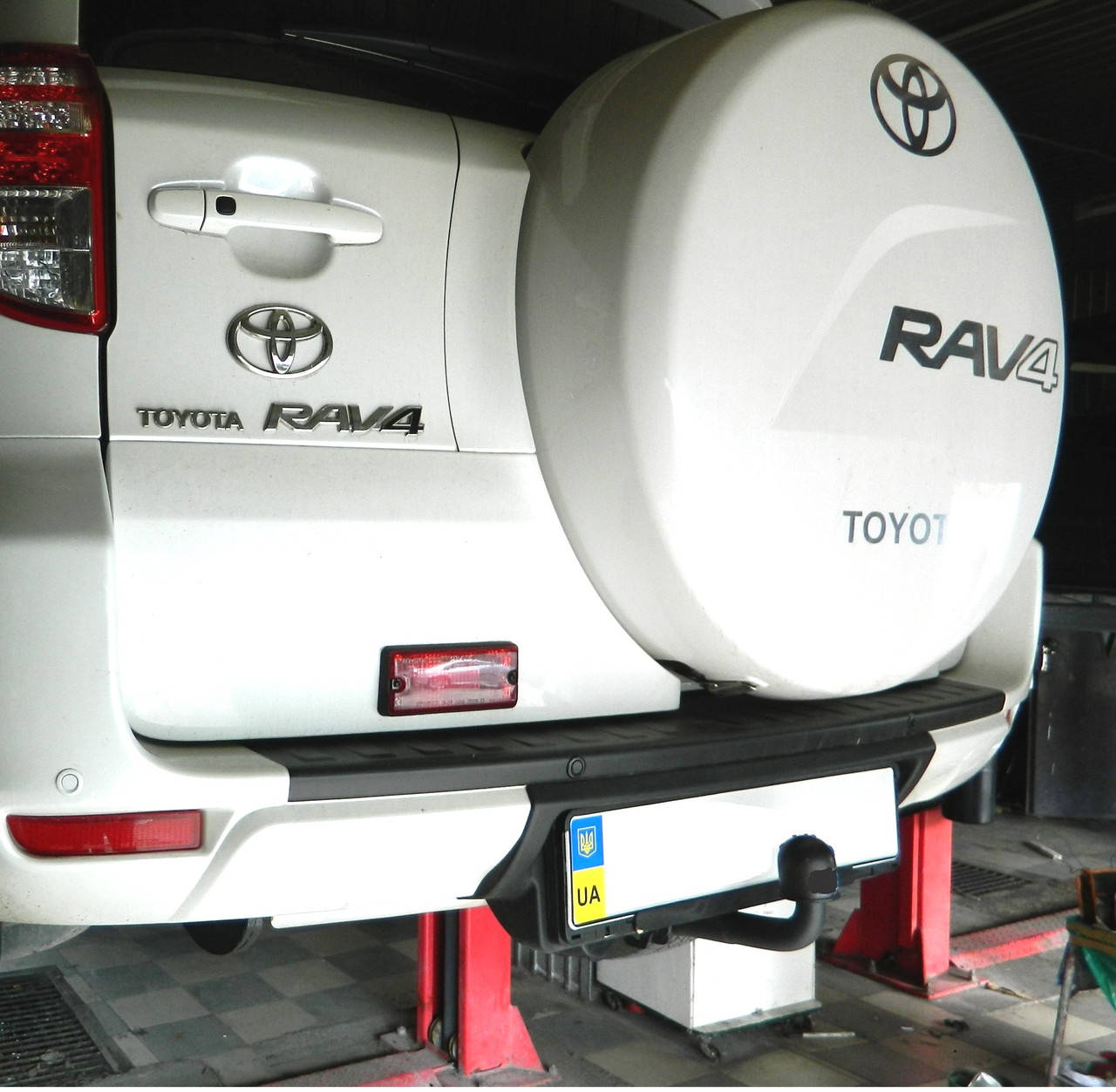 

Фаркоп на Toyota Rav-4 (2006-2013) Тойота Рав 4