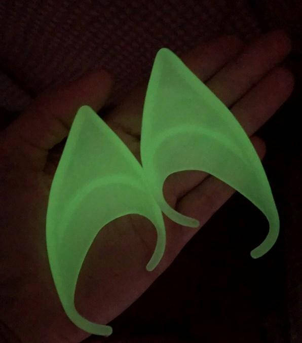 

Уши Эльфа светящиеся в темноте