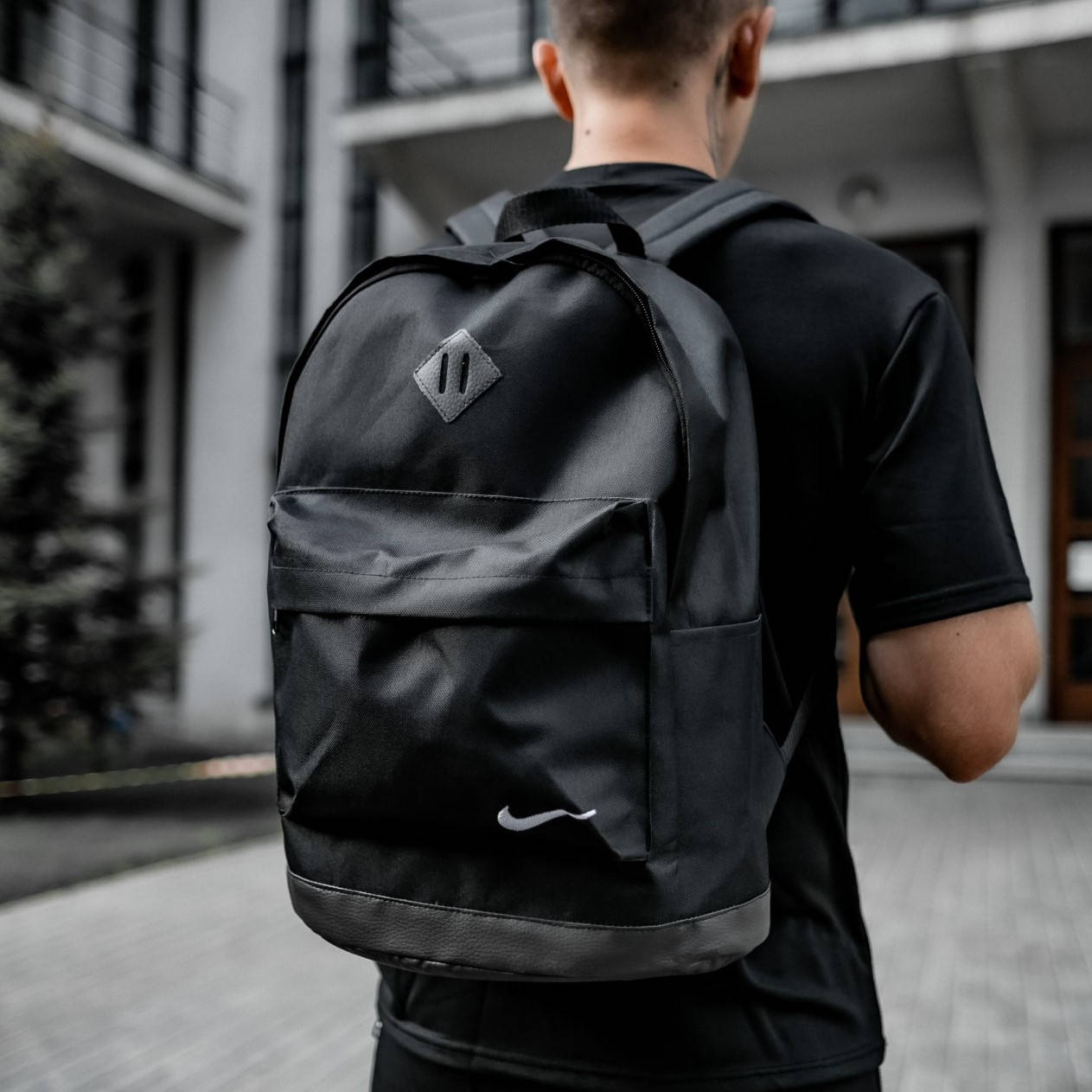 

Рюкзак Nike спортивный черный молодежный рюкзак Найк 18л кожаное дно