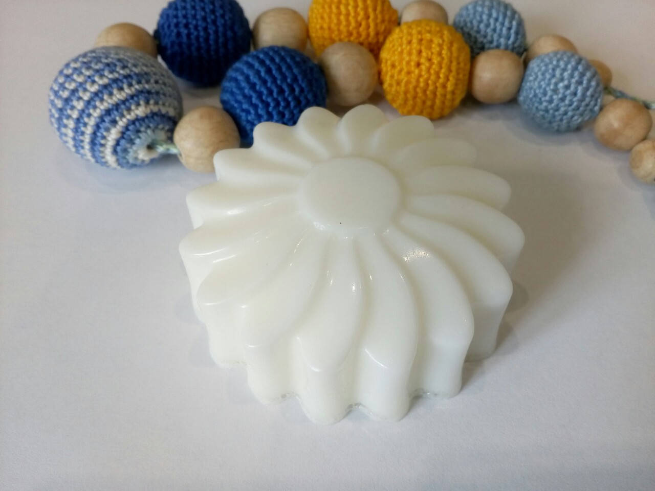 

Мило натуральне "Ромашка та мед", 70г.