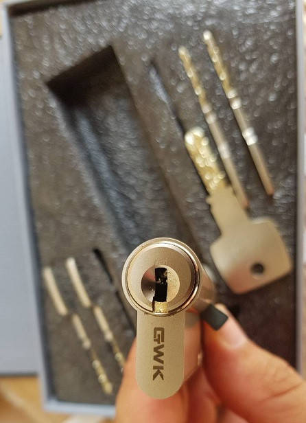 

Цилиндр GWK GSM7000 M110 ZCN (55T*55) 5 ключей, с вертушкой