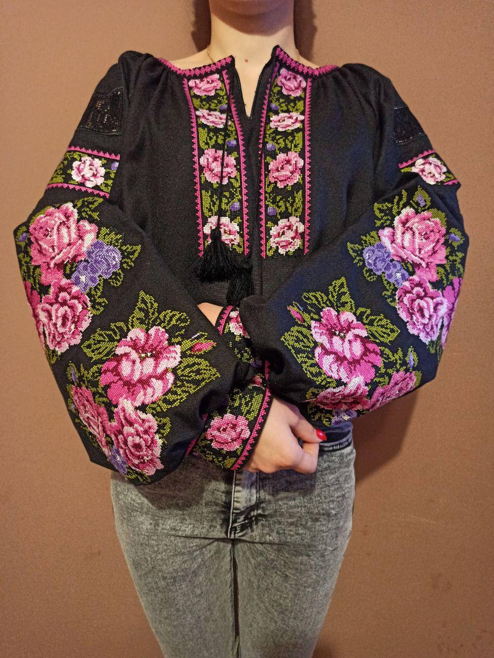 

Вышитая рубашка женская "Цветы", Черный