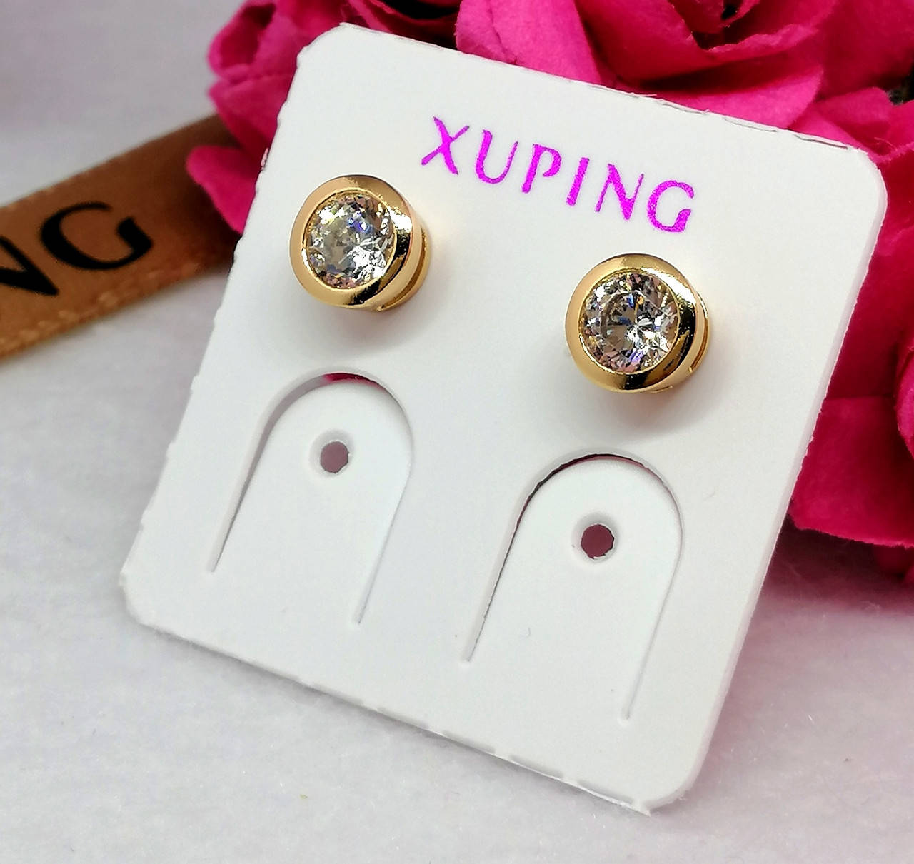 

Серьги-гвоздики из медицинского золота. Ювелирная бижутерия Xuping. Позолоченные серьги