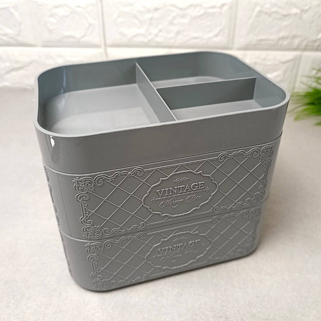 

Контейнер-органайзер 3-секционный для косметики, рукоделия, бижутерии