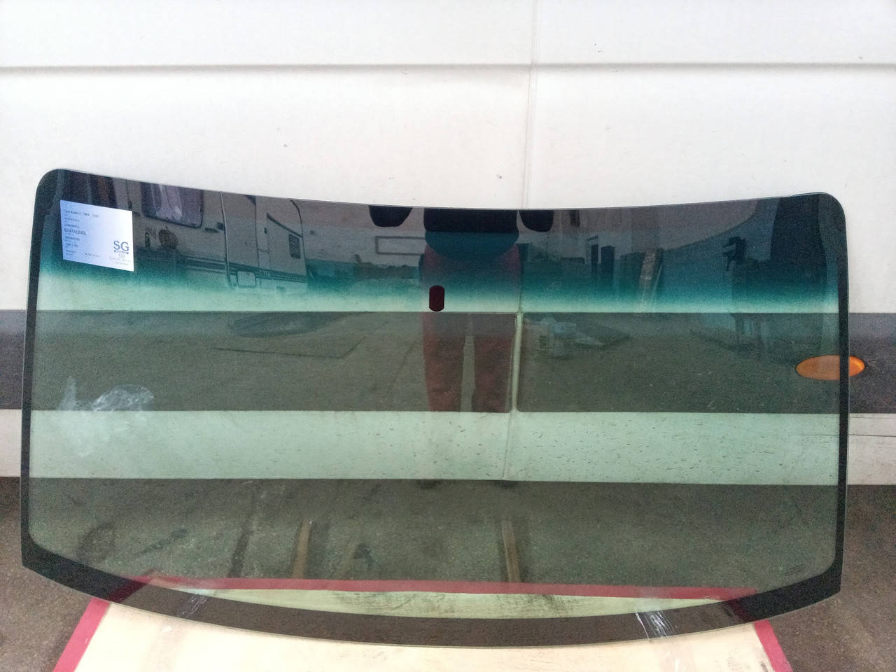 

Стекло лобовое Опель Кадет Е 1984-1991