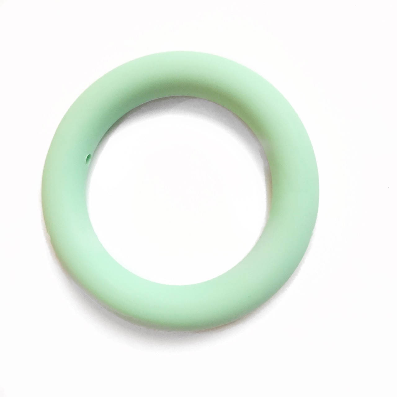 

Кольцо большое (мята) 65мм, силиконовая бусина