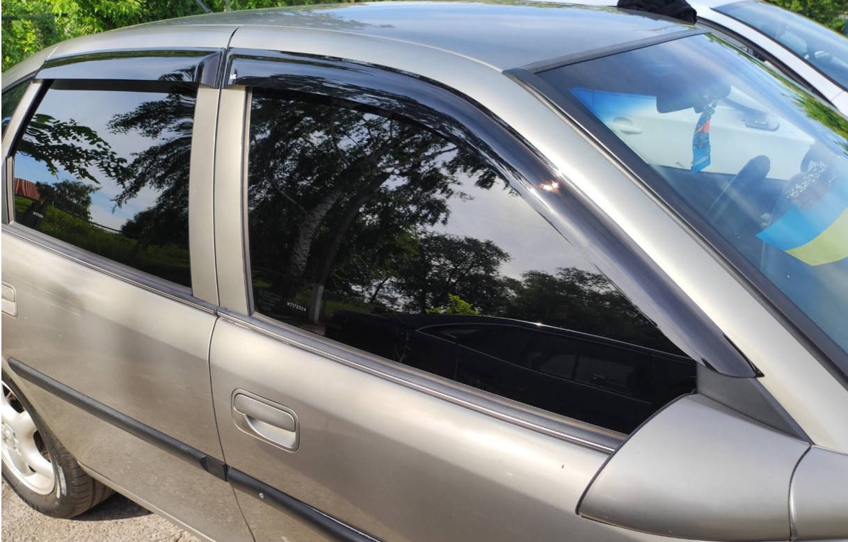

Дефлекторы окон (ветровики) Opel Vectra B sedan + hatchback 1996-2002, VL - Cobra Tuning, O11196