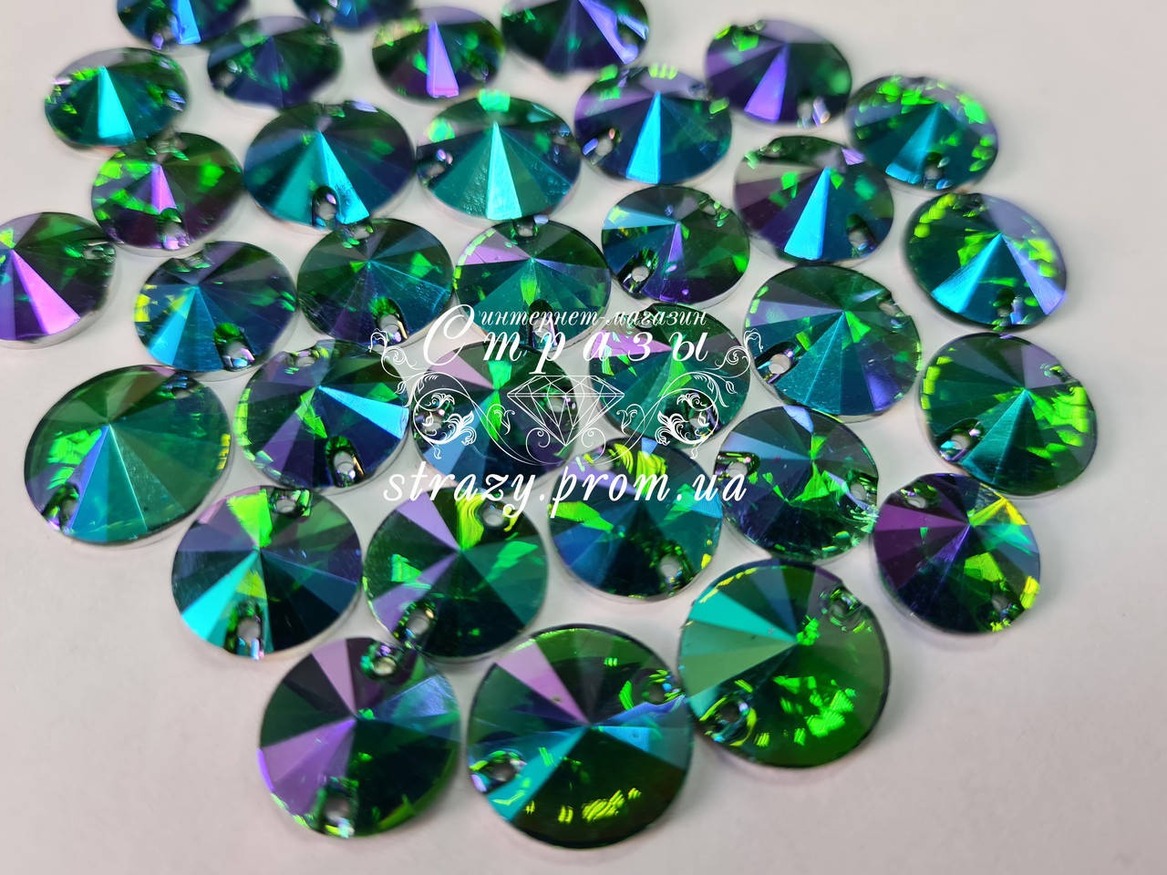 

Стразы пришивные Круги 14мм. Акрил Emerald AB