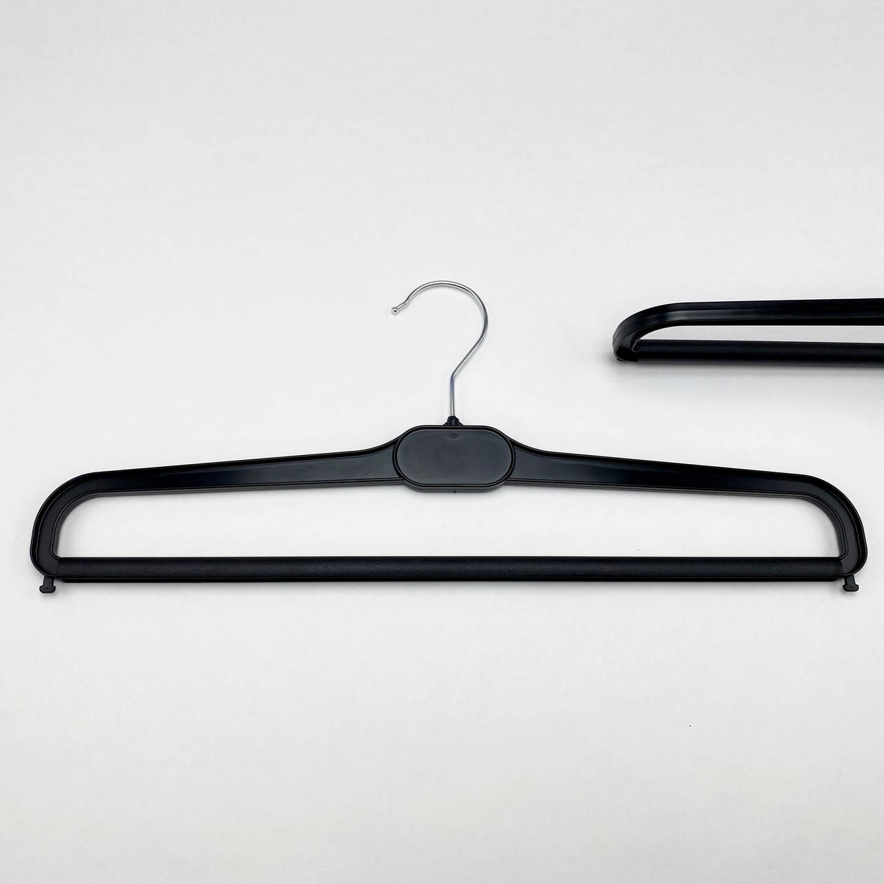 

Плечики вешалки тремпеля для брюк и юбок пластиковые W-BV41 черного цвета, Черный