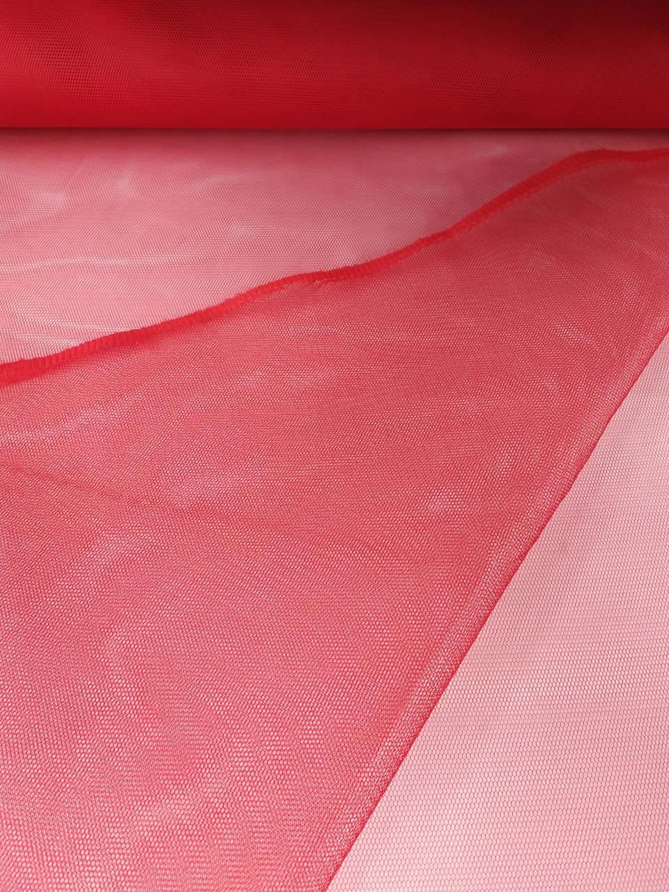 

Фатин жёсткий Красный