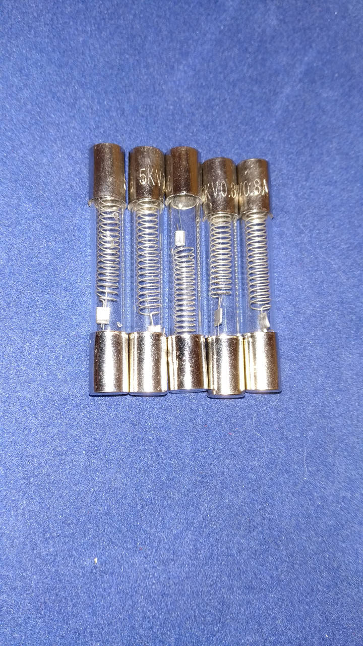 

Предохранитель высоковольтный для микроволновки 0.8A 5kV