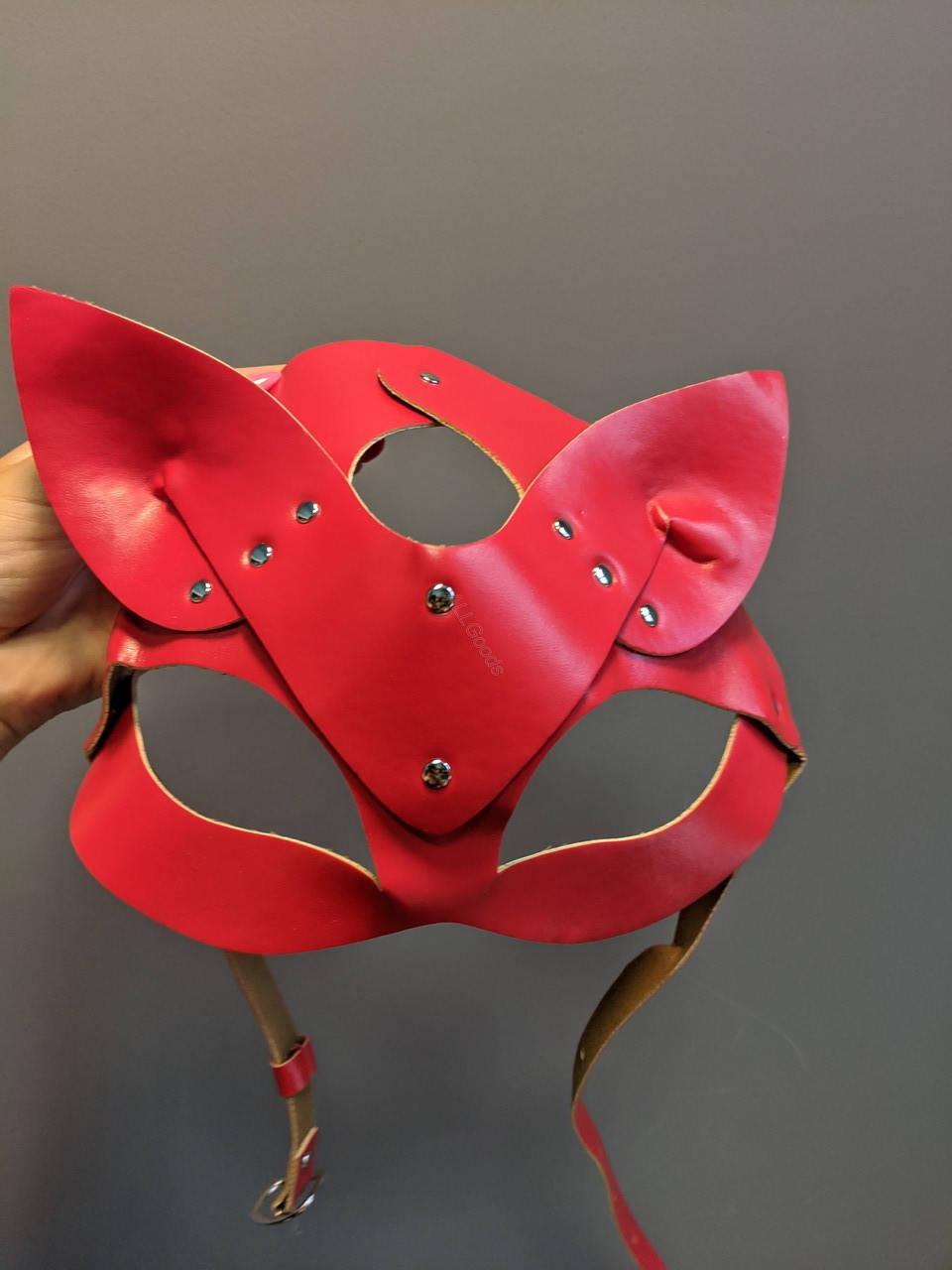 

Маска Женщина-кошка Красная (M-R5Red)