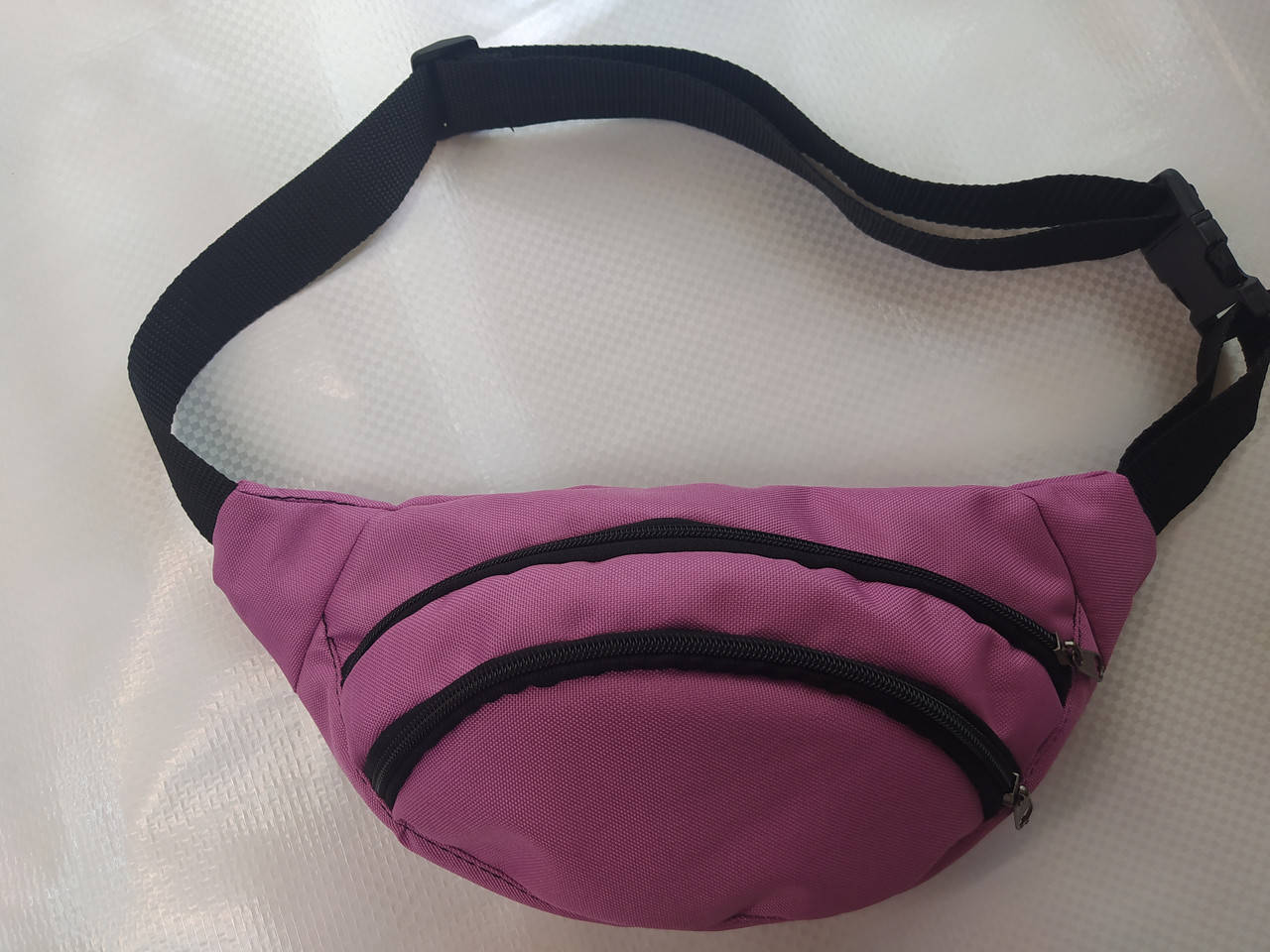 

Поясная сумка бананка. Світла малина