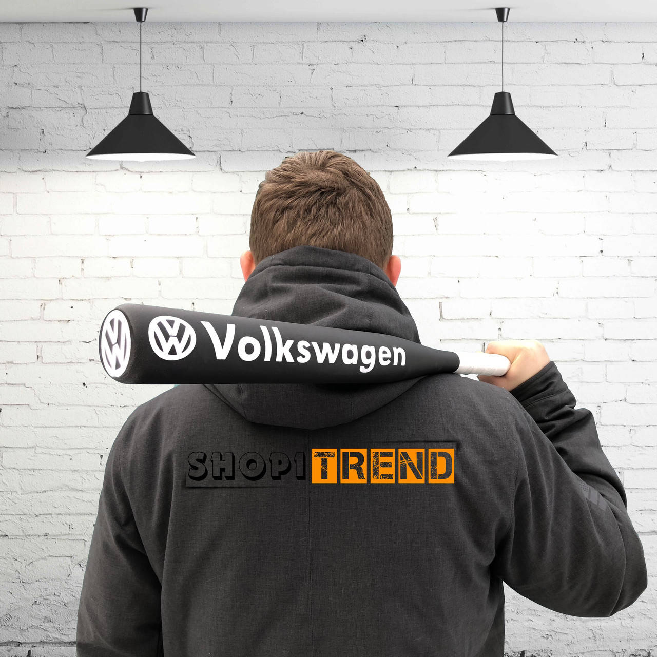 

Бейсбольная бита с маркой Фольксваген / Volkswagen