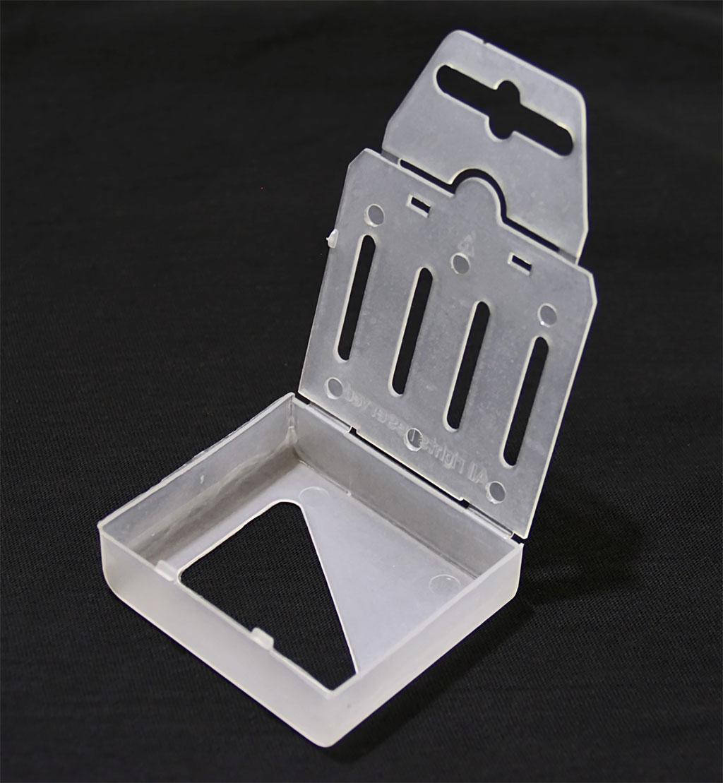 

Контейнер/кейс/коробочка HQ-Tech HQ-2798 пластиковая для аккумуляторов на 4 элемента AA с отверстием для