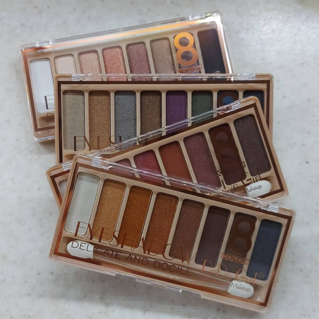 

Палетка перламутровых теней для макияжа 8 оттенков DodoGirl