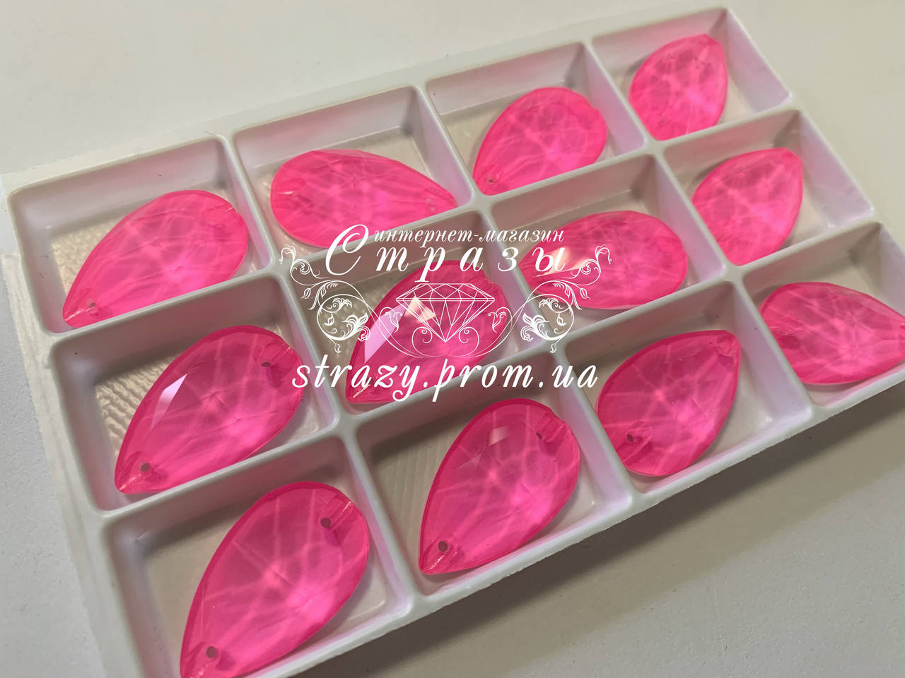

Стразы пришивные SWARO Капля 17*28мм. Neon Pink