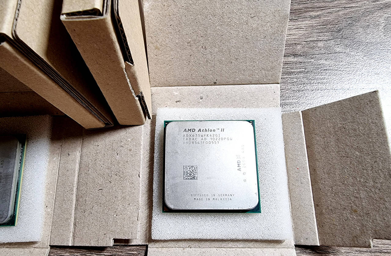 

Идеал быстрый процессор 4 ядра AMD Athlon X4 635 2.9GHz AM3 AM2+