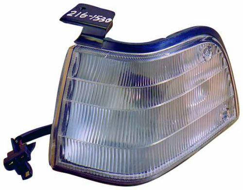 

Фонарь габаритный левый Mazda 323 85-94 (-87) белый без желтой вставки (EUR) (DEPO). 216-1530L-WE