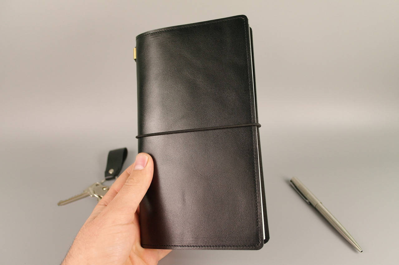 

Блокнот (черная гладкая кожа)