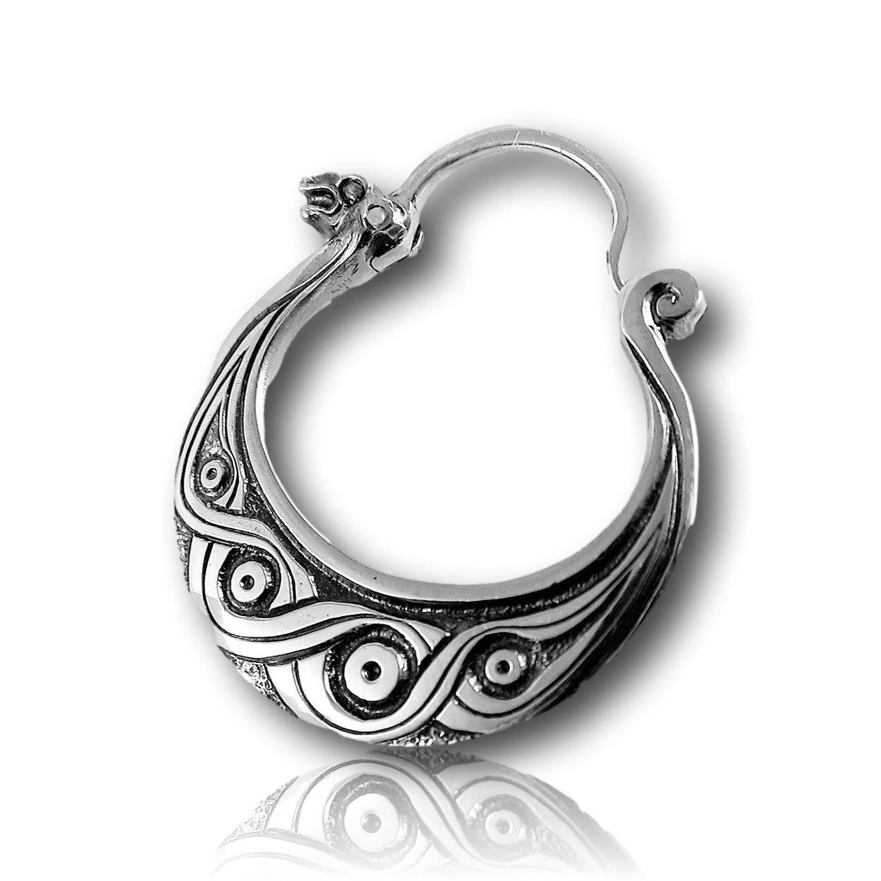 

Серьга мужская Драккар серебро