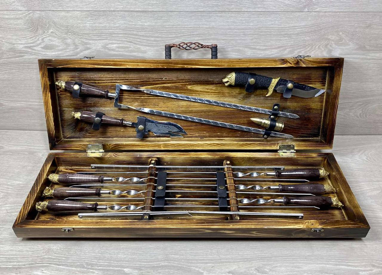 

Набор шампуров в кейсе САФАРИ-2 (латунные головы зверей)