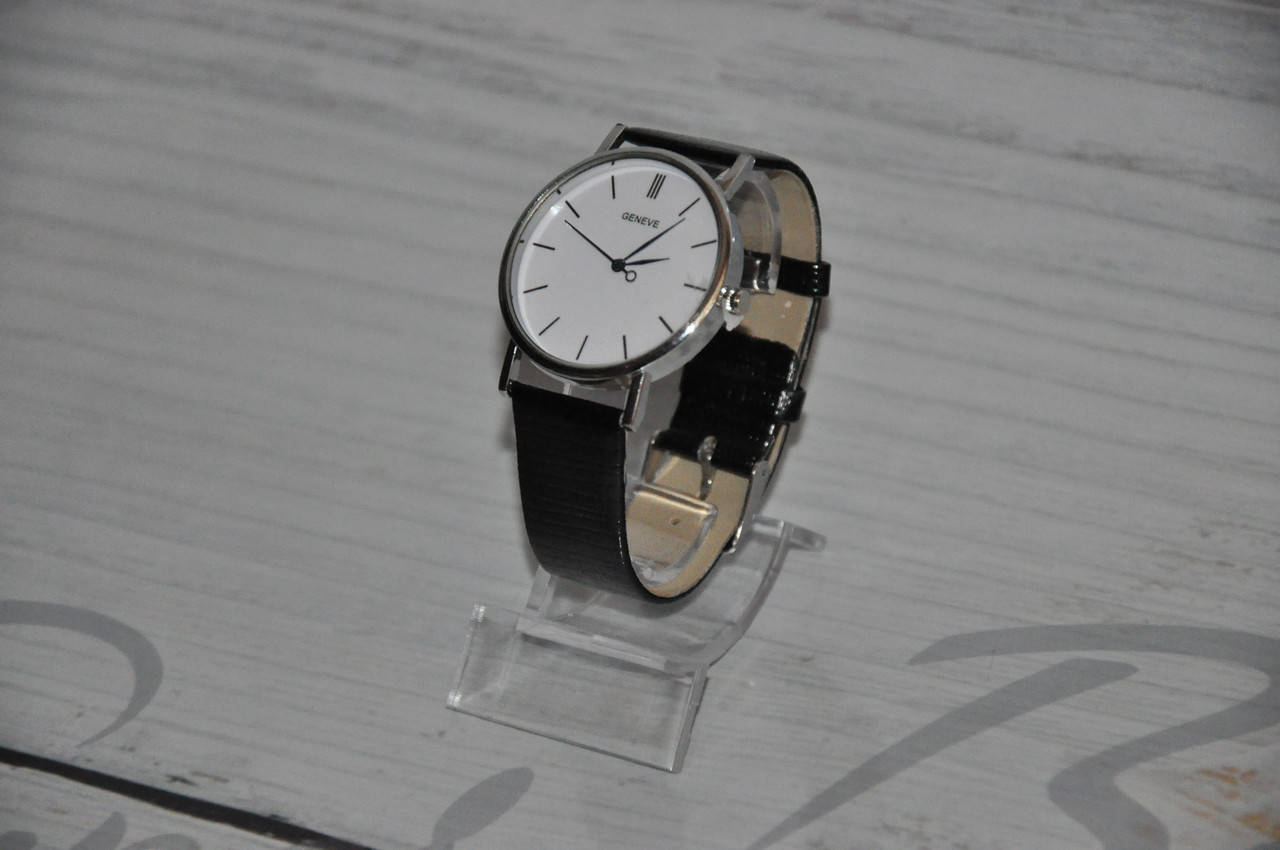 

Женские наручные часы GENEVE