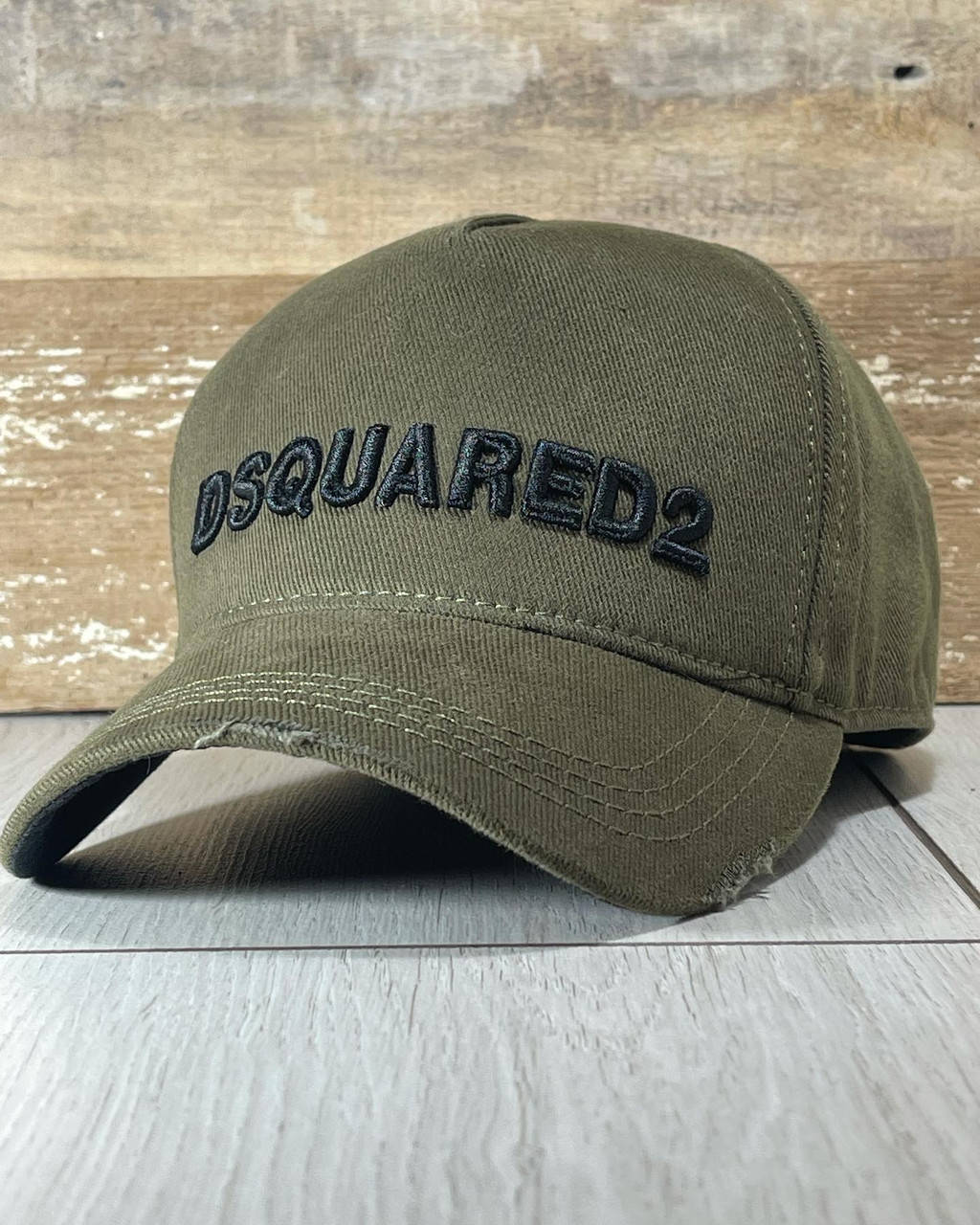 

Бейсболка dsquared Брендовая ( мужская, женская, унисекс ).кепка с эффектом старения