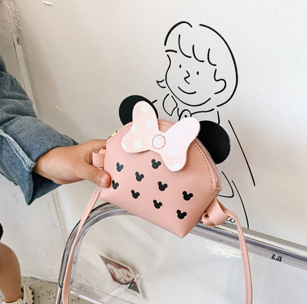 

Детская сумочка из Mickey Mouse. Аксессуар для девочки. Детский кошелек для девочки.