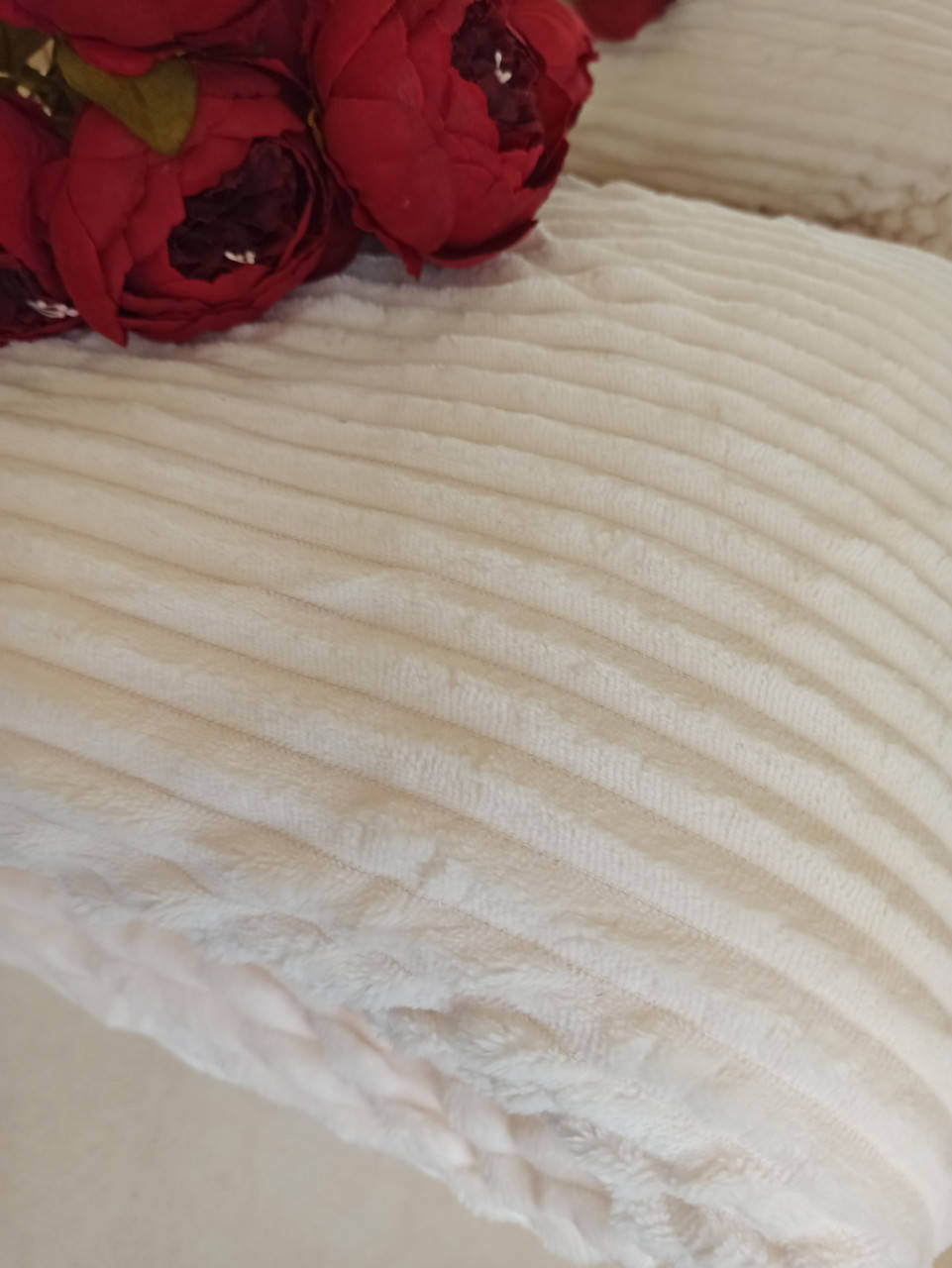 

Пледы двухсторонний гипоаллергенный з овчинкою утеплённый 220 * 200 см молочный