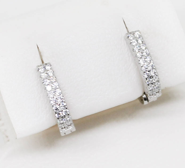 

Сережки серебряные с кубическим цирконием 2,36 г