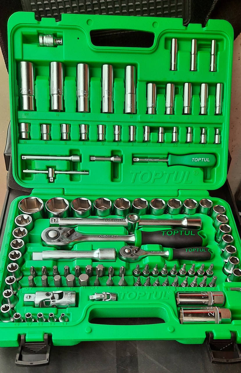 

Автомобильный набор инструментов 1/4", 1/2" 108ед. (6-гр.) TOPTUL GCAI108R