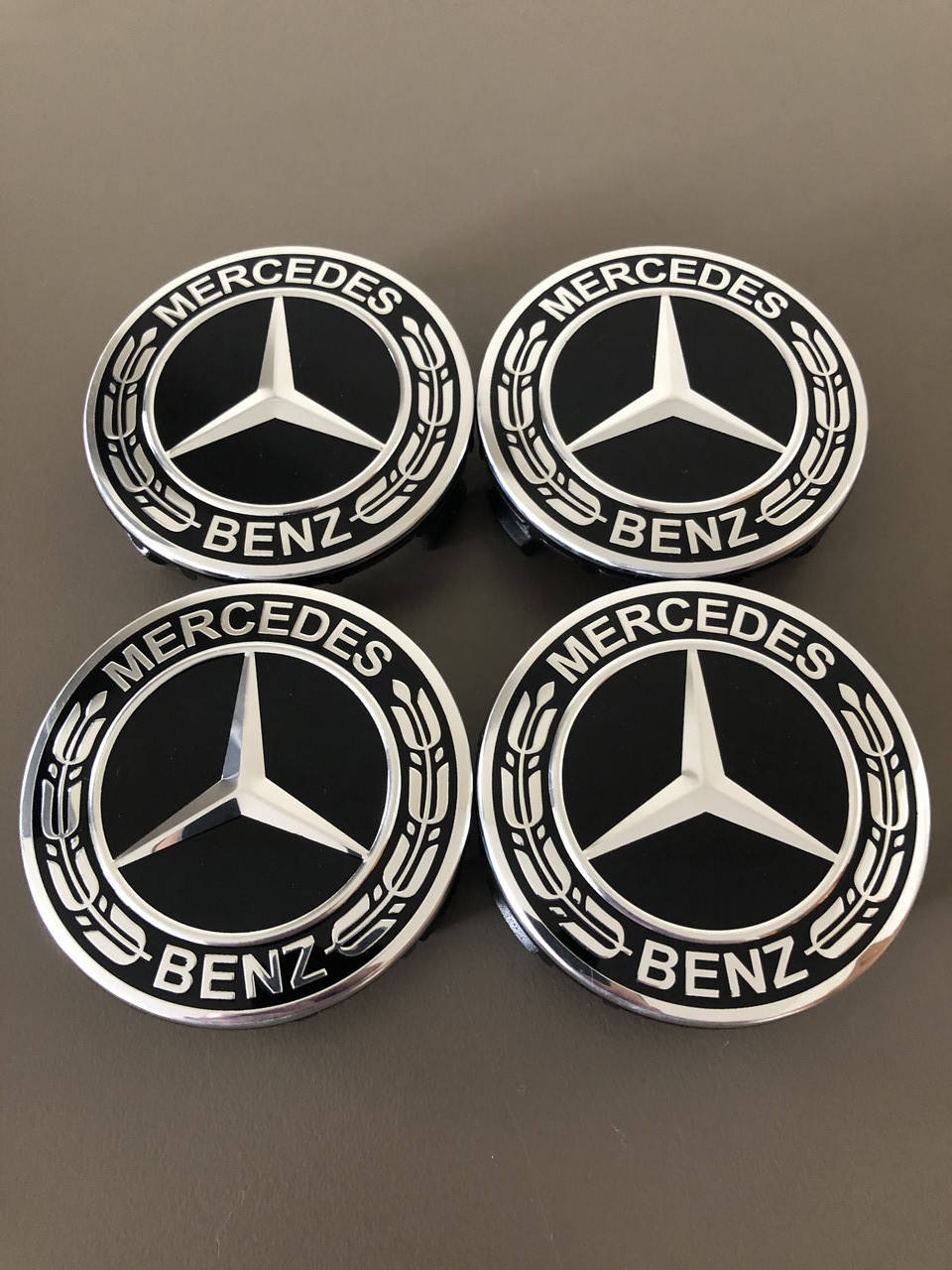 

Колпачки заглушки в диски Mercedes-Benz / Мерседес черные 75/70/15мм. A1714000025