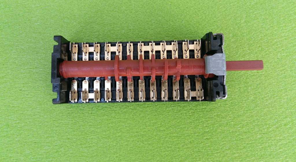 

Переключатель девятипозиционный 891202К (263100032) / 16А / 250V / Т150 для духовки BEKO (7LA GOTTAK, Spain)