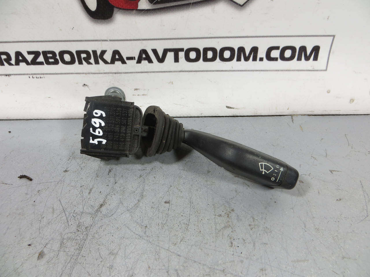 

Переключатель правый / дворников OPEL VECTRA B , Astra G , Zafira A , Combo (1995-2003) ОЕ: 090243395501392